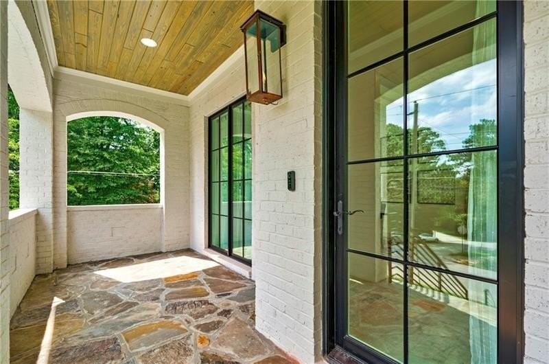 538 Park Dr Ne - Photo 2 of 50