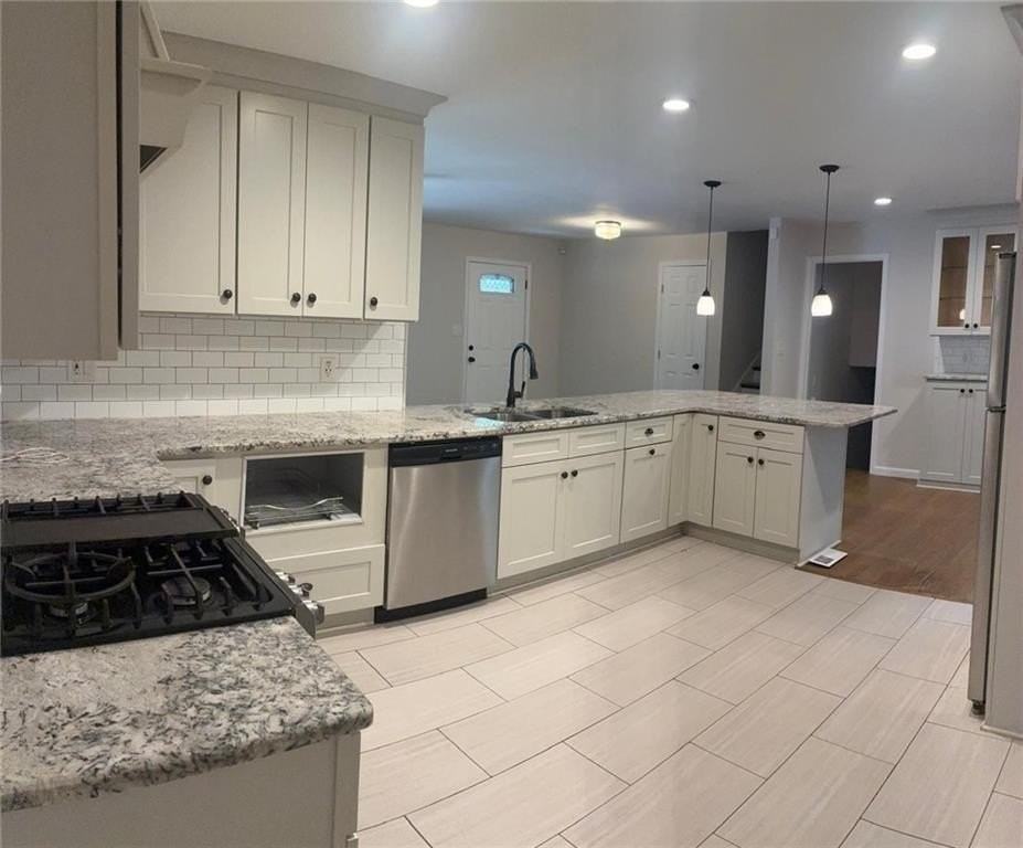 1744 Oak Ridge Way - Photo 4 of 22