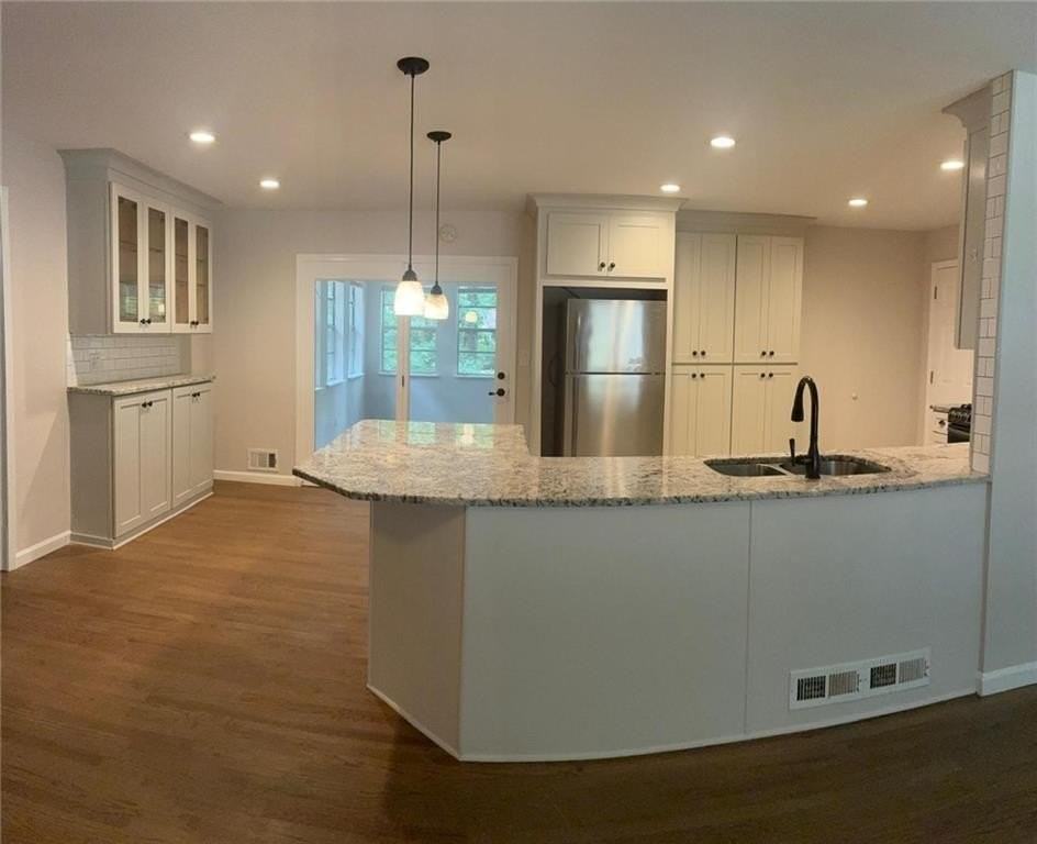 1744 Oak Ridge Way - Photo 5 of 22