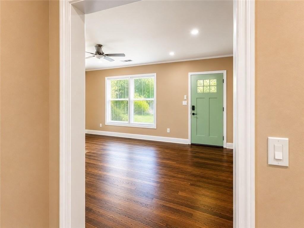 1646 Terry Mill Rd Se - Photo 3 of 33
