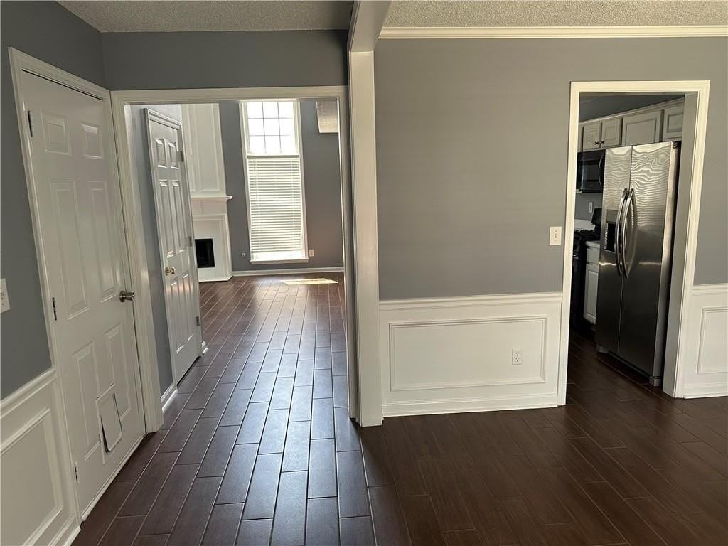 4306 Shillham Ct - Photo 5 of 26