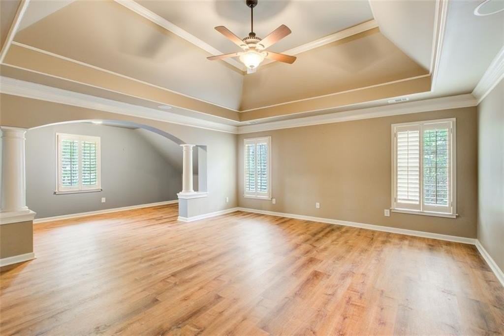 2060 Fife Ridge Ct - Photo 4 of 9