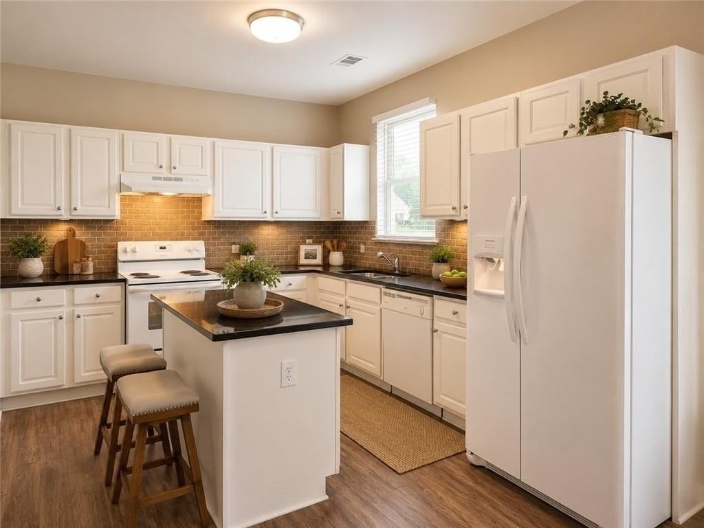 6010 Stonebrook Ln - Photo 4 of 50