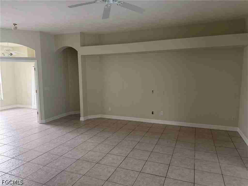 614 Sw 57th St - Photo 5 of 12
