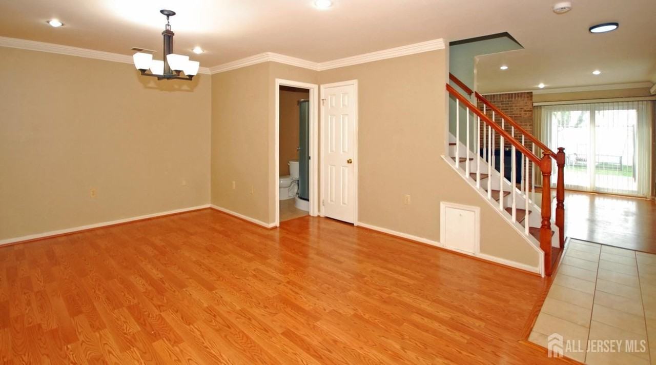 96 Brewster Cir - Photo 7 of 29