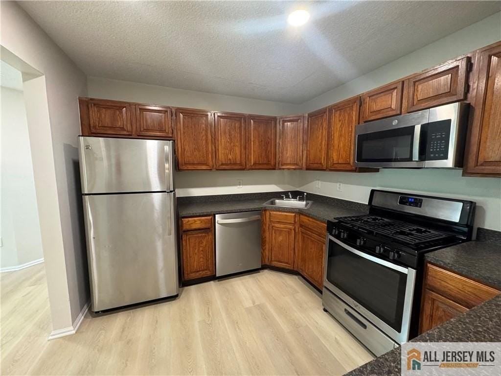 7 Sheffield Ct - Photo 6 of 18