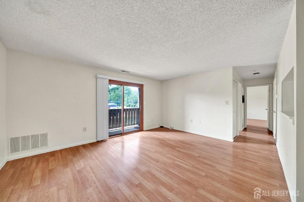 601 Ravens Crest Dr - Photo 2 of 19