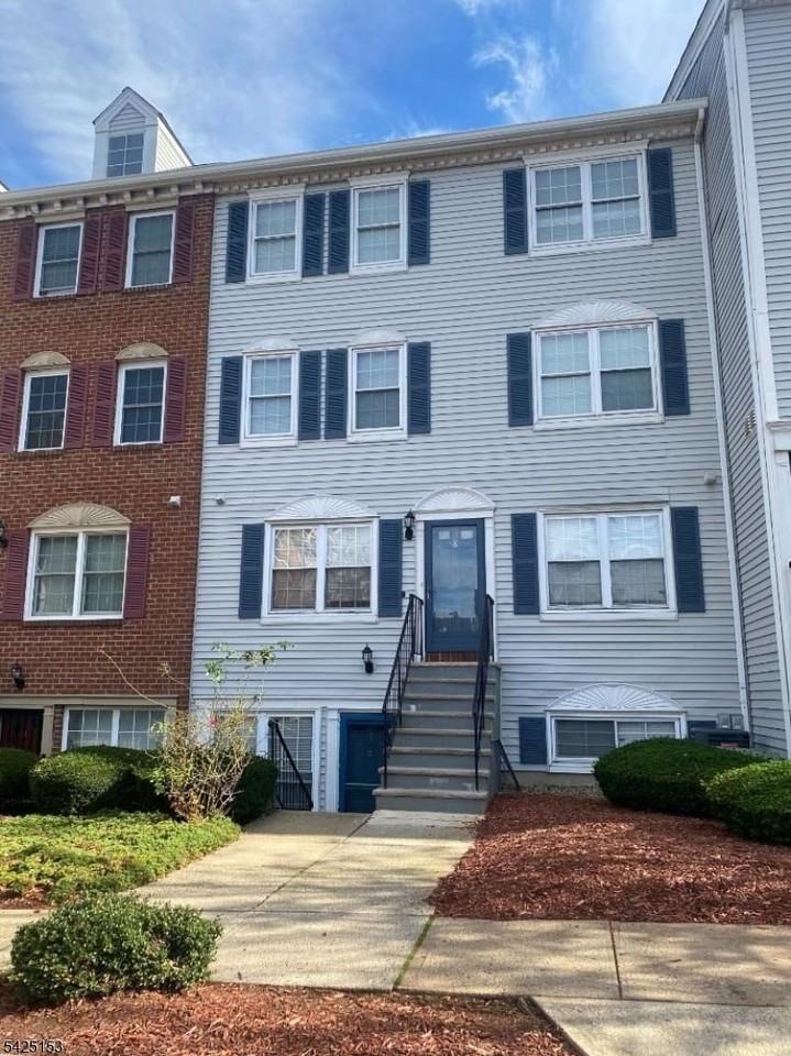 7 Rutgers Dr #7 - Photo 2 of 15