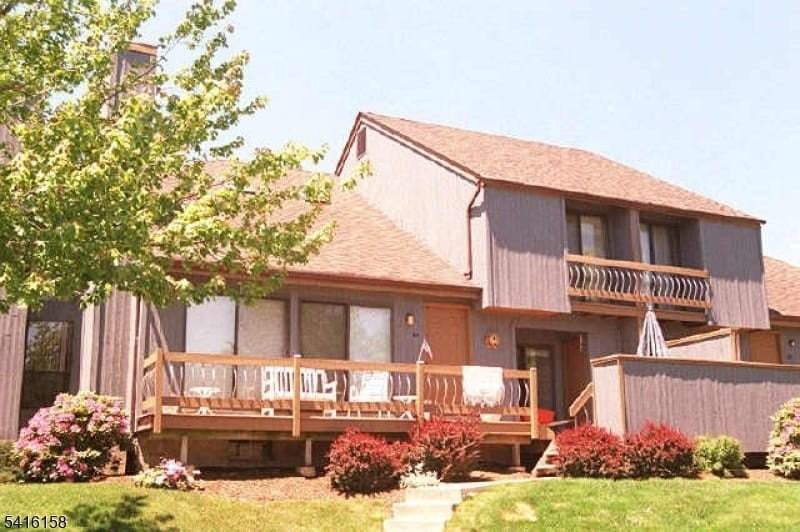 64 Sycamore Ct - Photo 2 of 27