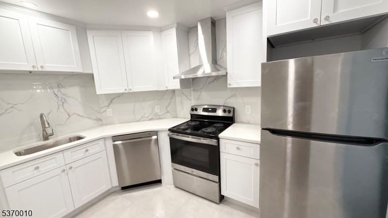 76 Jamestown Rd - Photo 2 of 20