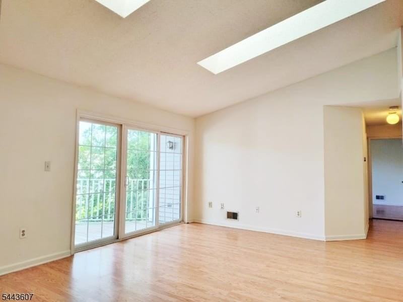 816 Breckenridge Dr - Photo 3 of 20