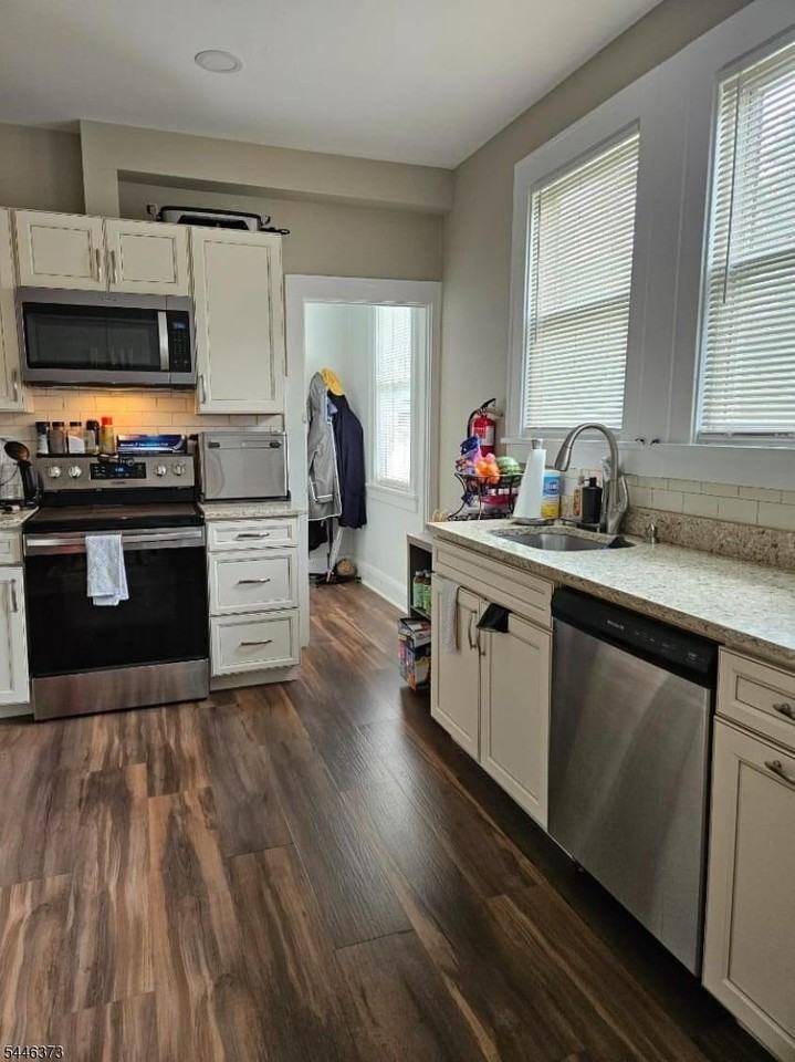 92 Mount Bethel Rd - Photo 5 of 17