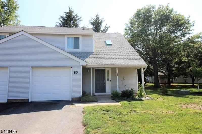 83 Winchester Way - Photo 2 of 22