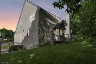 8 Pring Ct - Photo 1 of 1