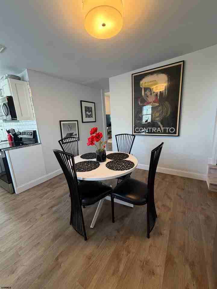 9313 Ventnor Ave - Photo 5 of 17