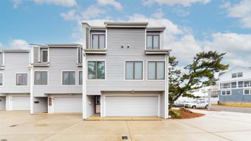 featured image of 701 Bayshore Ave #701