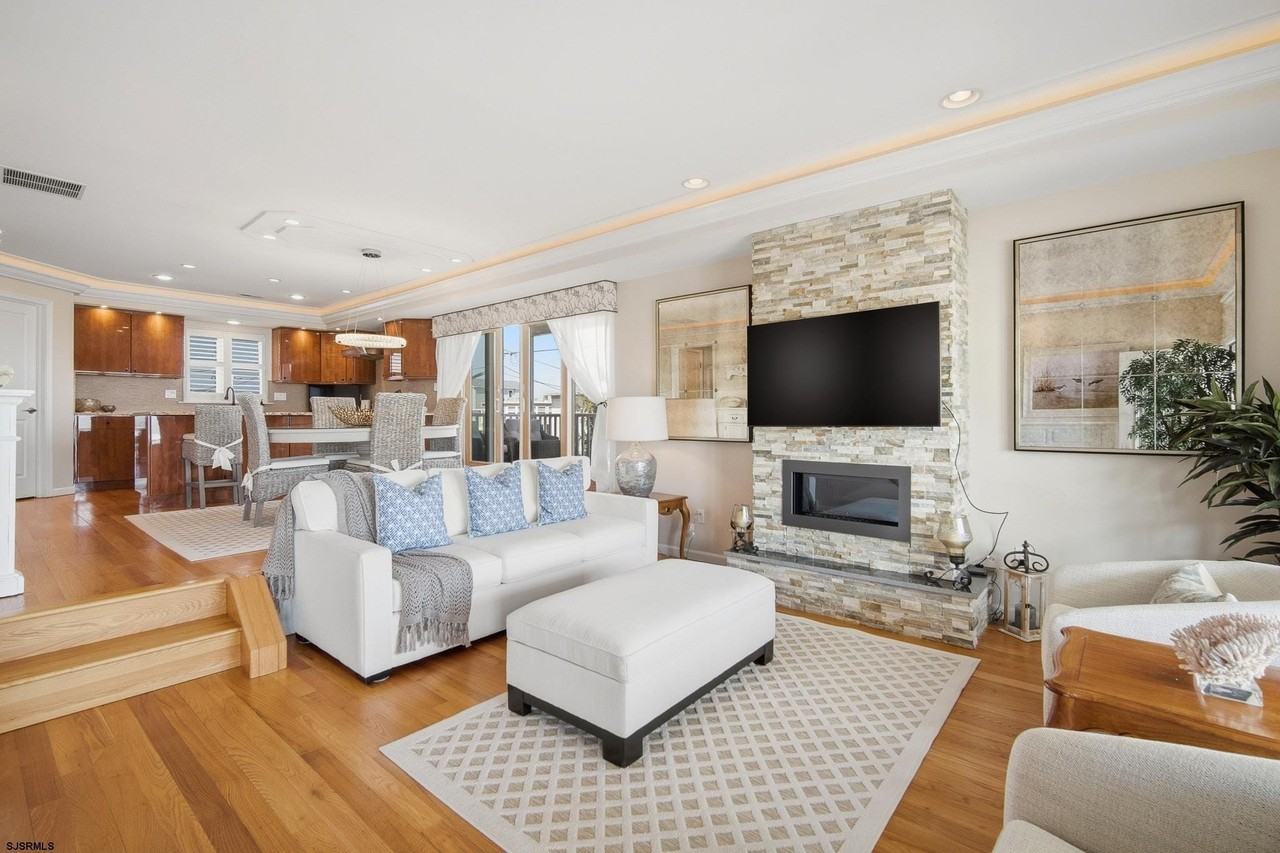 815 E Brigantine Ave #7 - Photo 4 of 31
