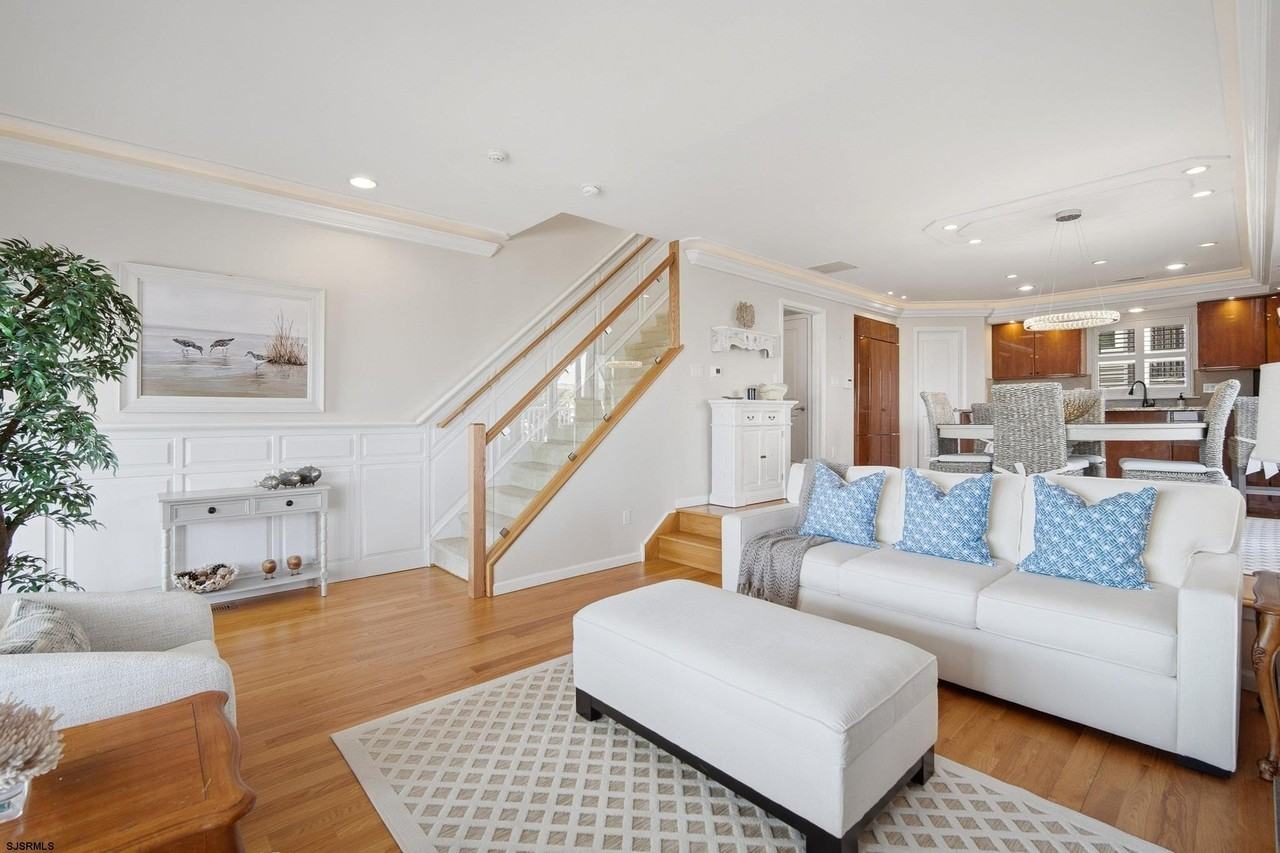 815 E Brigantine Ave #7 - Photo 5 of 31