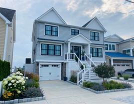 726 W Shore Dr - Photo 1 of 1