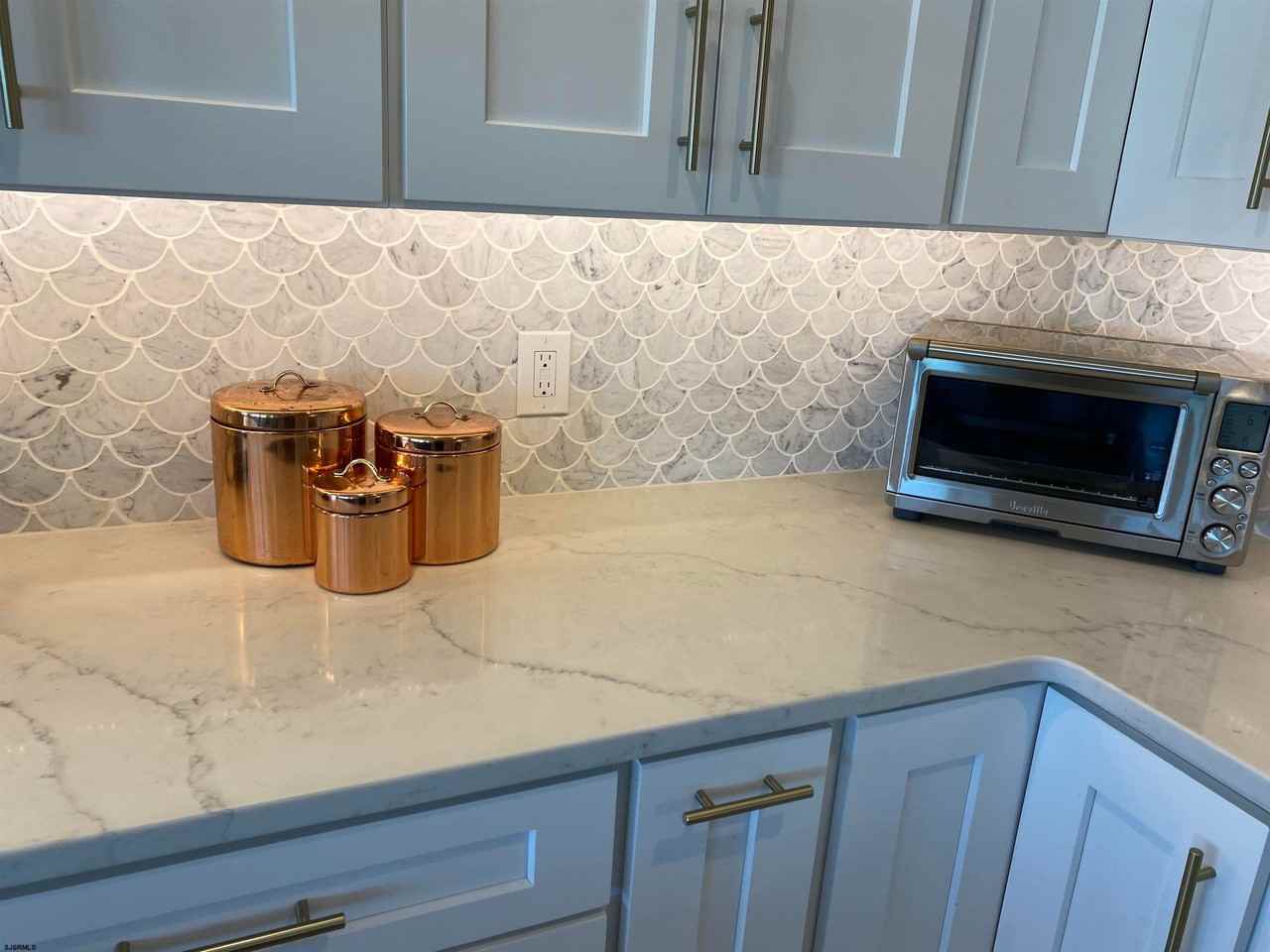 726 W Shore Dr - Photo 7 of 39