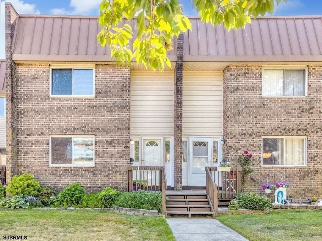 801 Dudley Ct #1402 - Photo 2 of 41