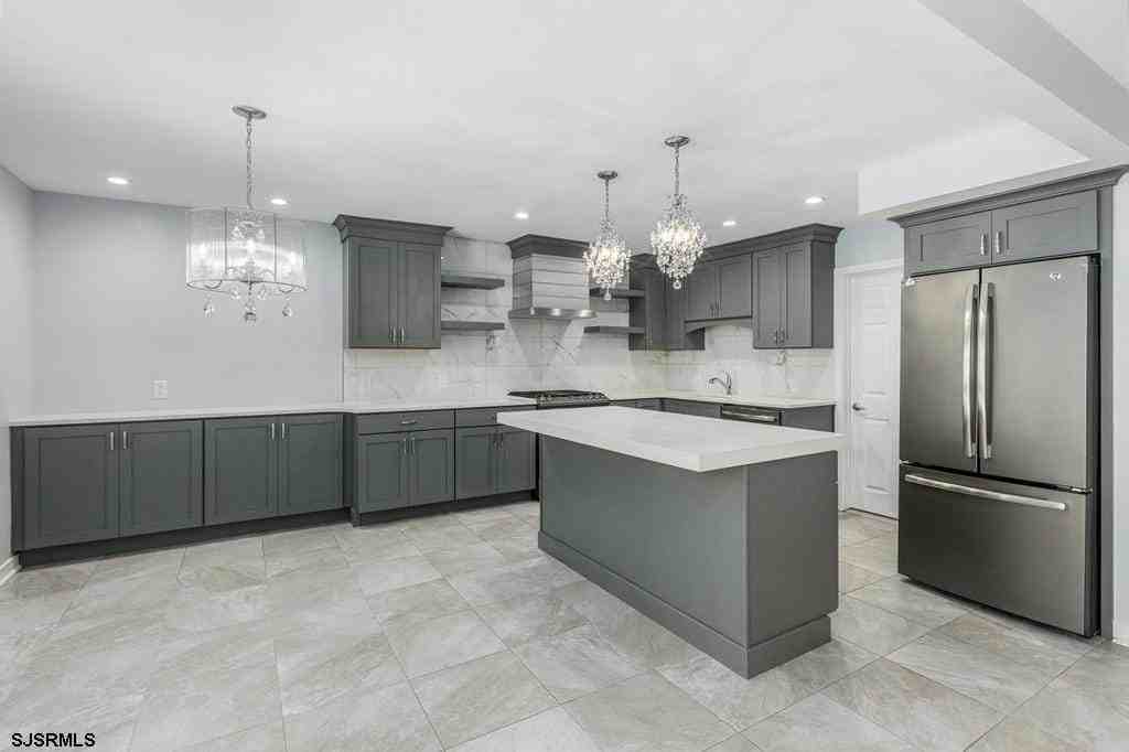 801 Dudley Ct #1402 - Photo 7 of 41