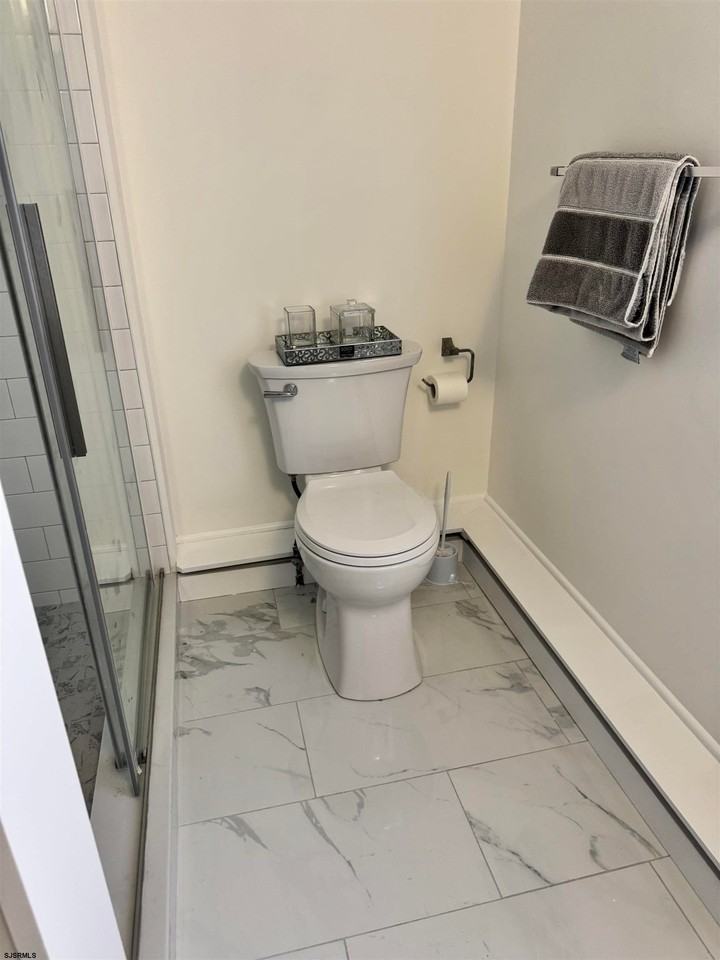 9600 Ventnor Ave - Photo 6 of 12