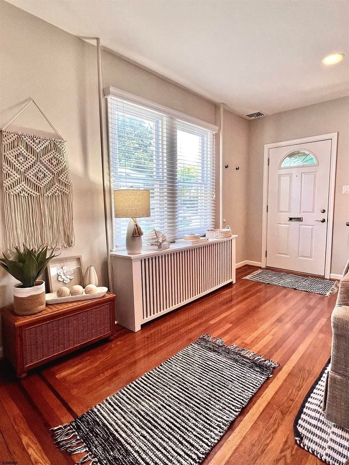 7407 Ventnor Ave - Photo 6 of 45