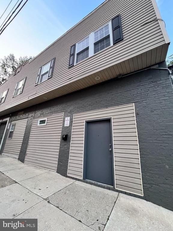 9 E 26th St #3