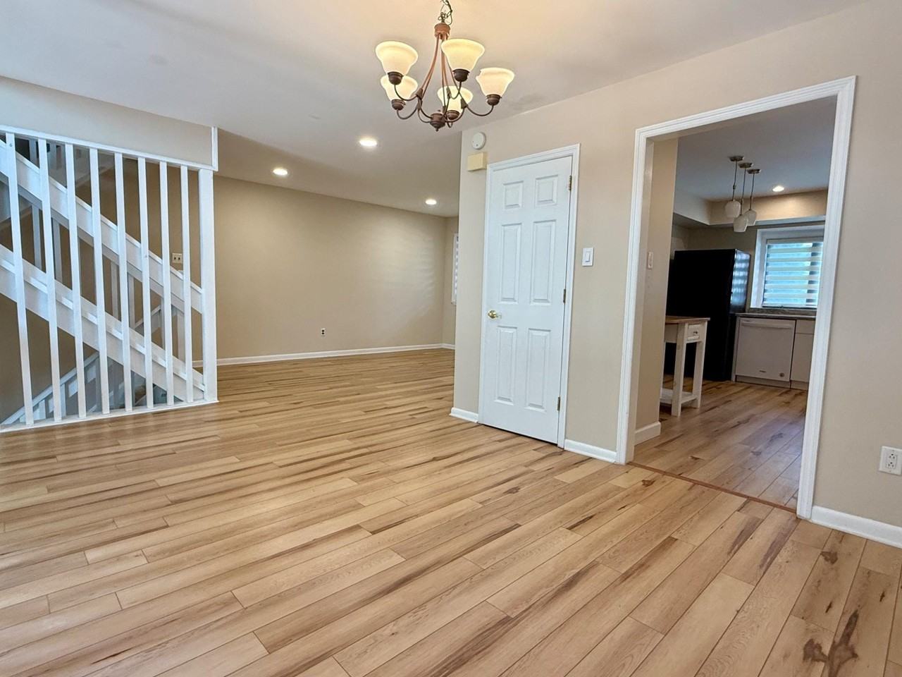5545 Doral Dr