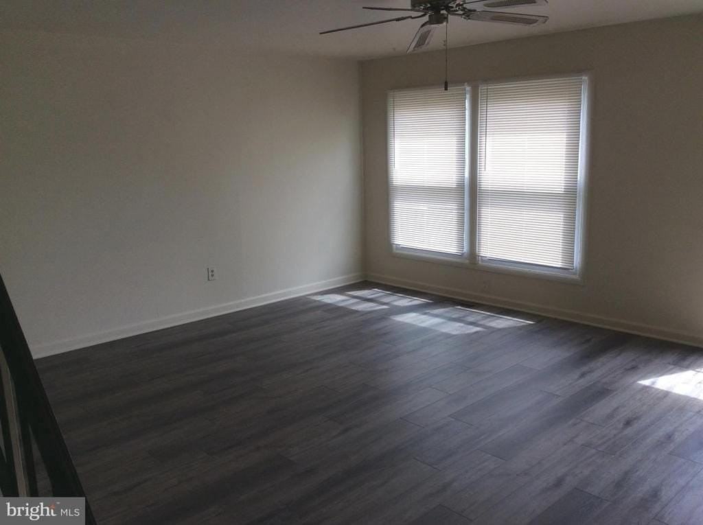 7 Rittenhouse Ct - Photo 4 of 17