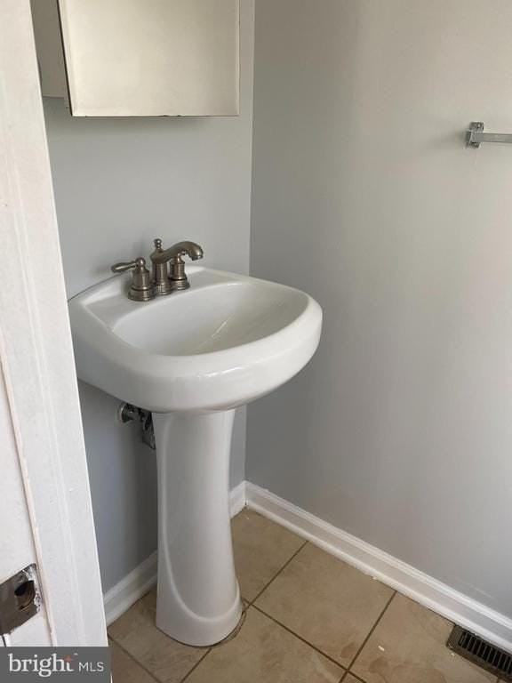 7 Kendall Blvd - Photo 6 of 11