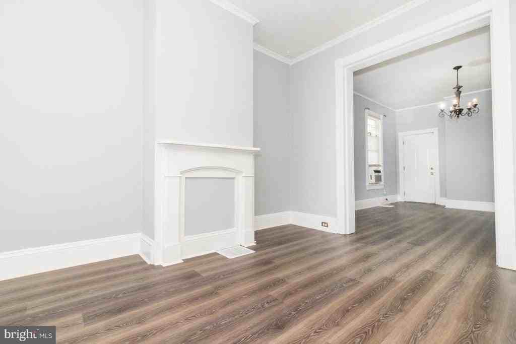 635 Chambers St - Photo 5 of 27