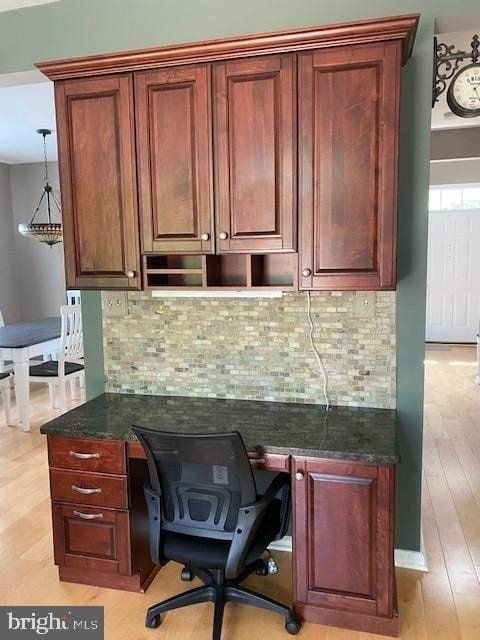 6 Wyckoff Dr - Photo 3 of 18