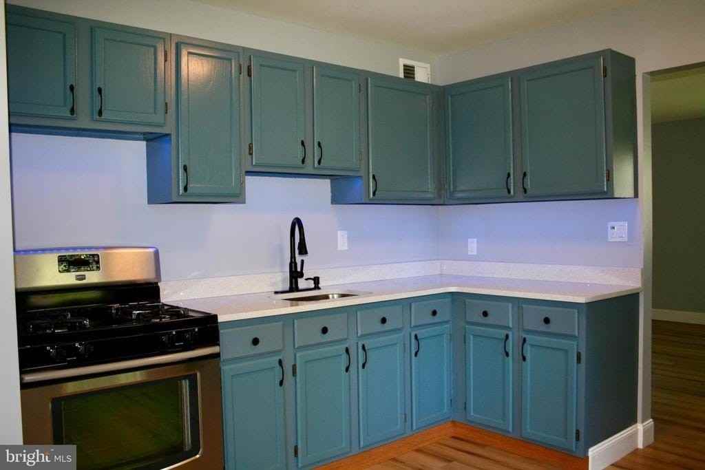 124 Stratford Ave - Photo 4 of 27