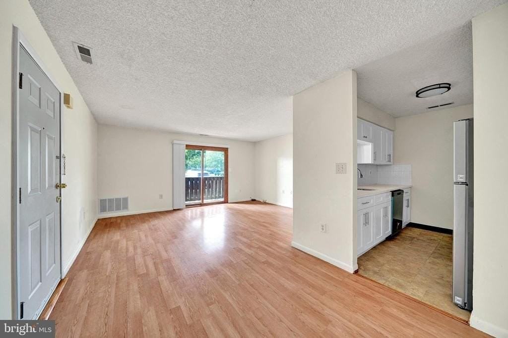 601 Ravens Crest Dr - Photo 4 of 18
