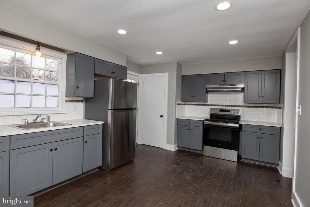 6192 Lower York Rd #B - Photo 2 of 10