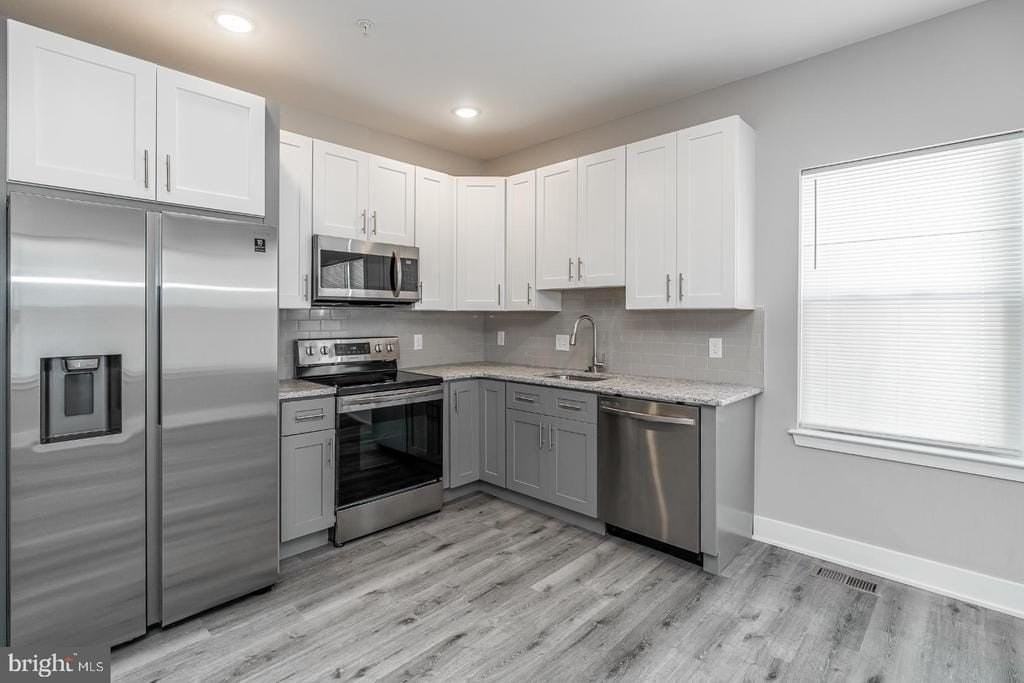616 N Union St #B - Photo 6 of 22