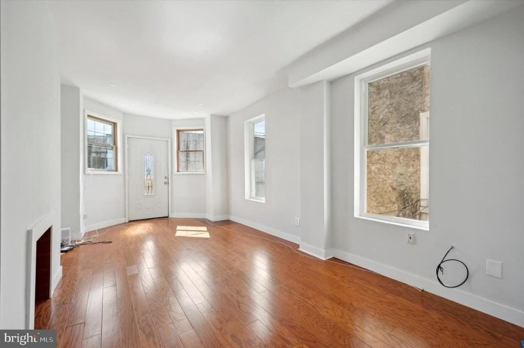 647 N 33rd St - Photo 6 of 17