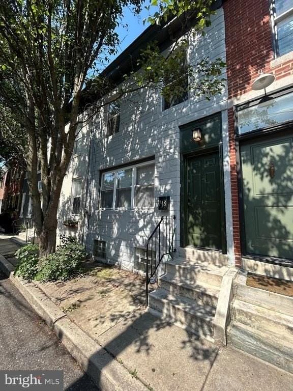 748 S Harshaw St - Photo 3 of 23