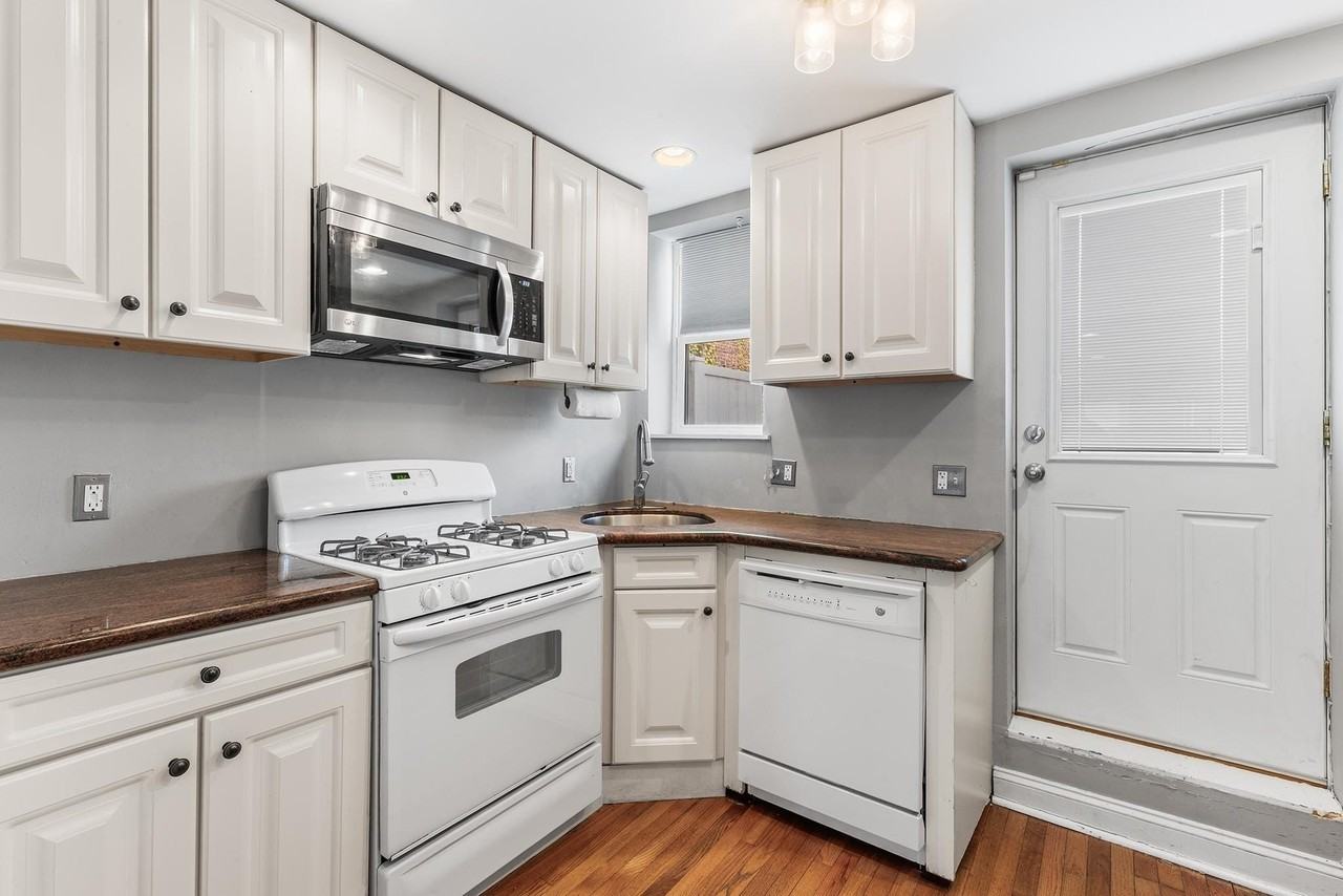 1005 S Cleveland St - Photo 6 of 31