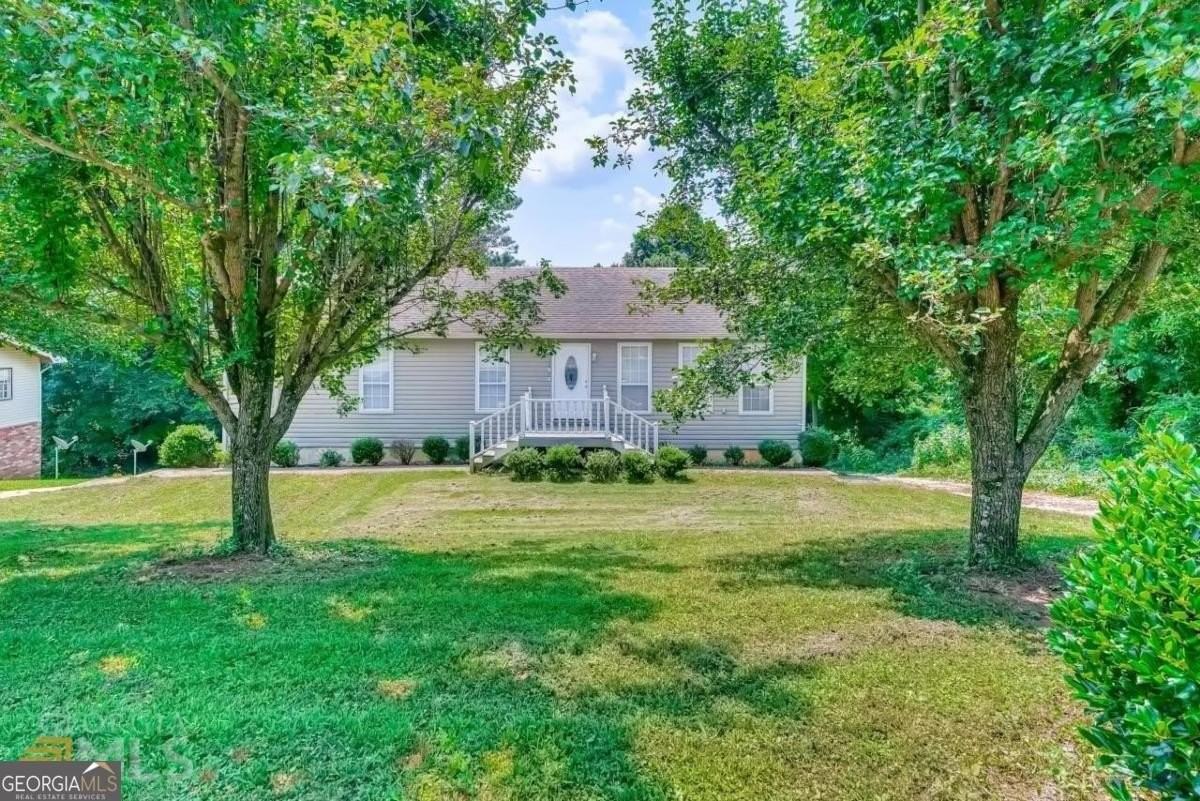 2020 Driftwood Cir - Photo 2 of 22
