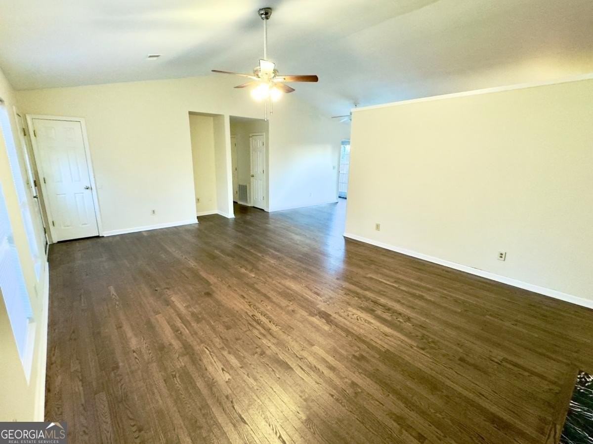 2020 Driftwood Cir - Photo 6 of 22