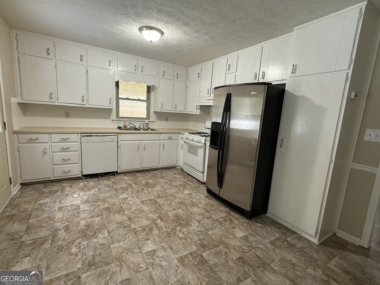 2691 Falcon Ridge Dr - Photo 5 of 13