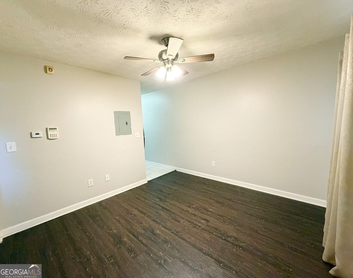 420 Rawson St Sw #3 - Photo 2 of 9