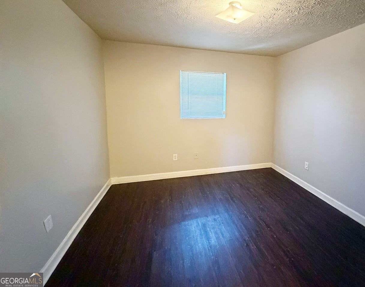 420 Rawson St Sw #3 - Photo 5 of 9