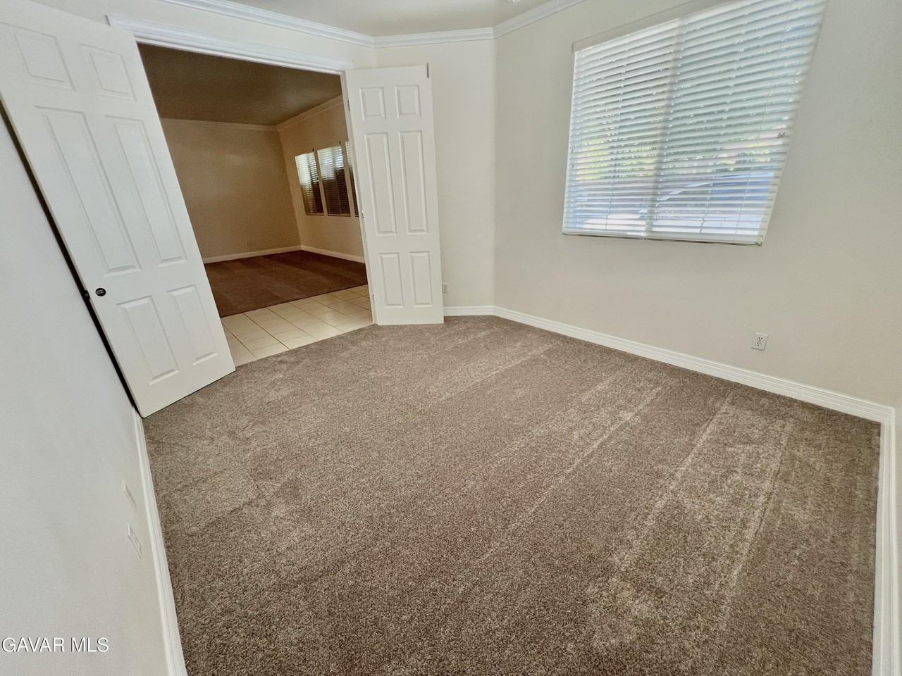 4564 Jewel Dr - Photo 4 of 29