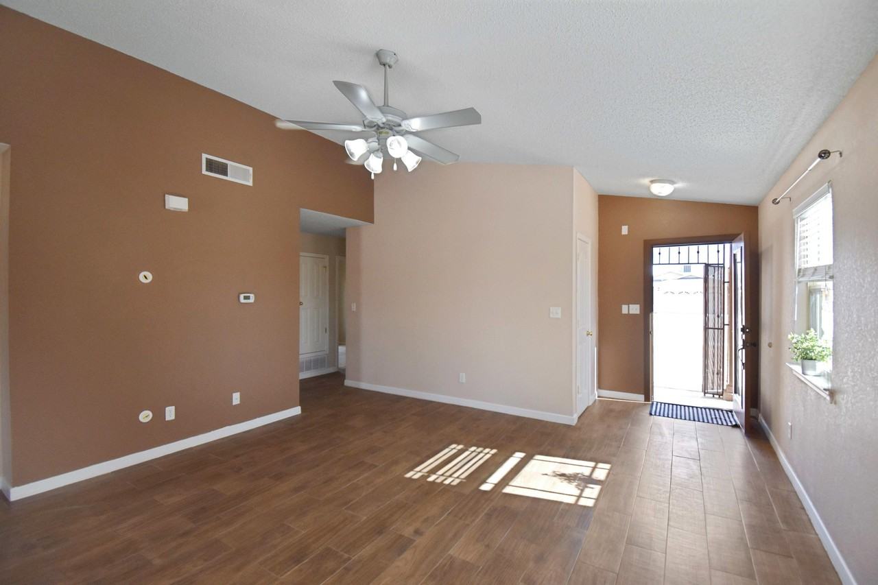14229 Poets Rock Ln - Photo 5 of 24