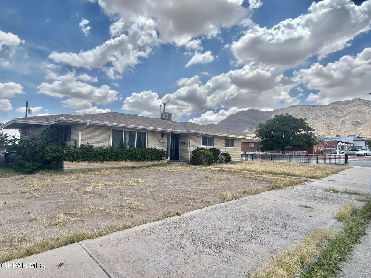 2900 Polk Ave - Photo 2 of 16