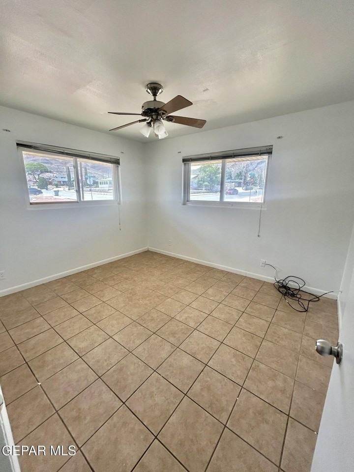 2900 Polk Ave - Photo 4 of 16